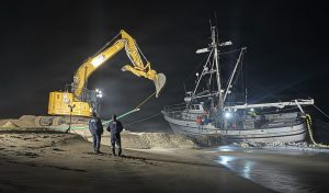 Grounded_Vessel_North_Beach-300x176